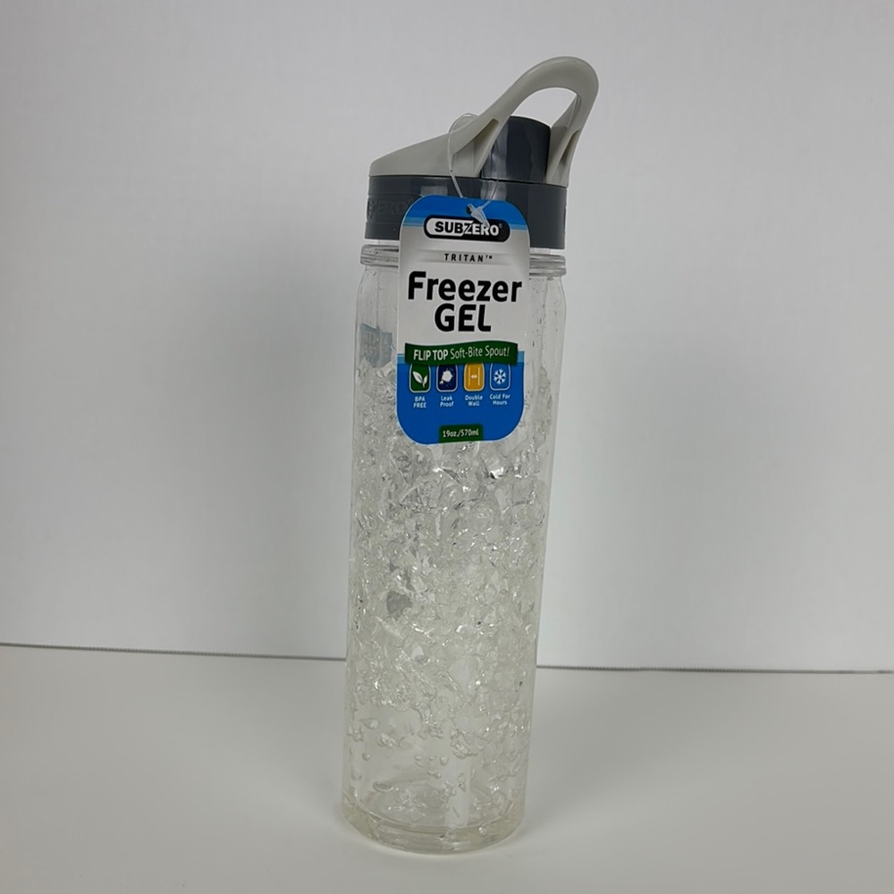NWT SubZero BPA Freezer Gel Flip Top 19oz Tritan Water Bottle NEW Extra Straw